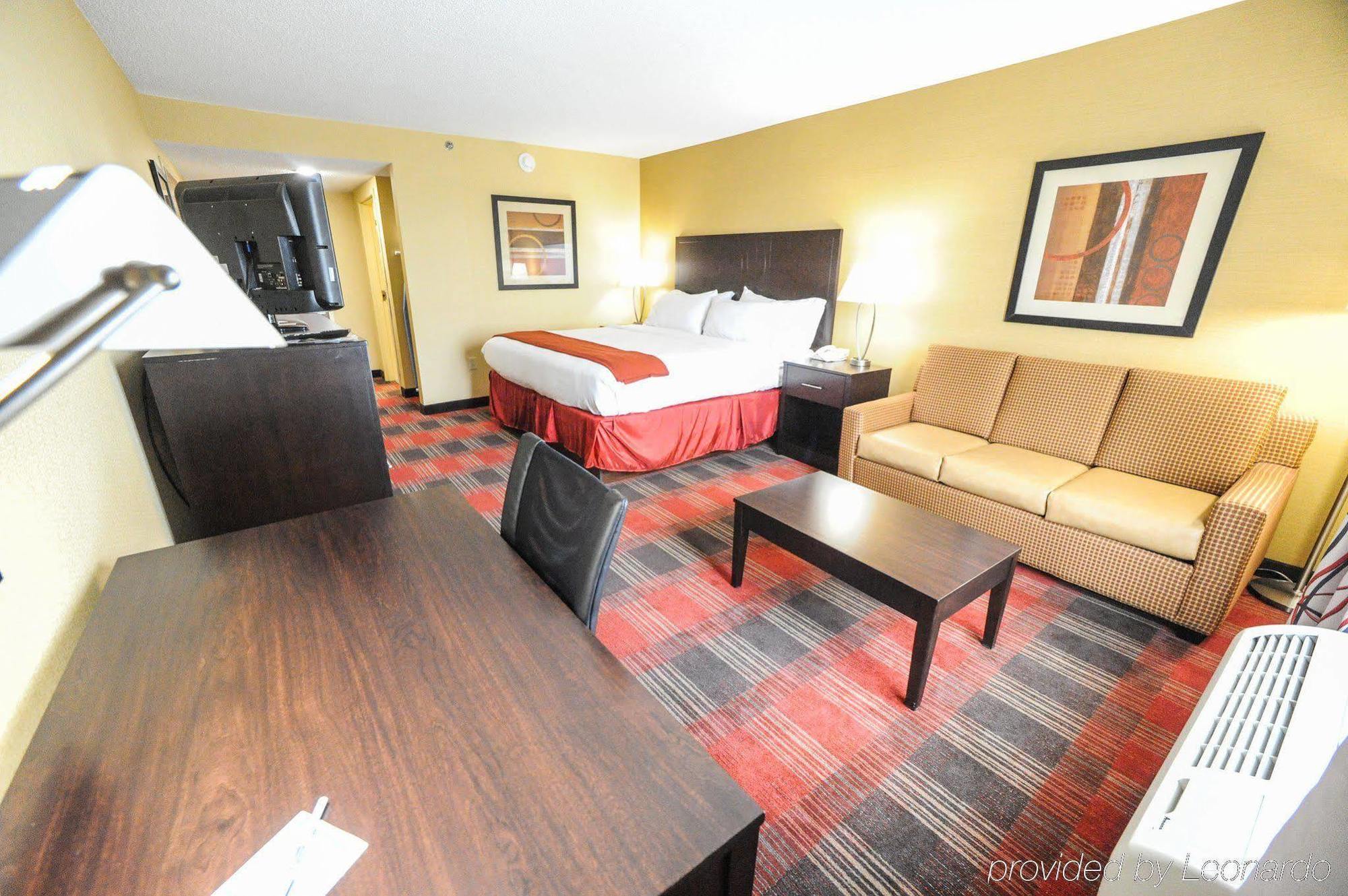 Holiday Inn Express Hotel & Suites Bowling Green By Ihg Exterior foto