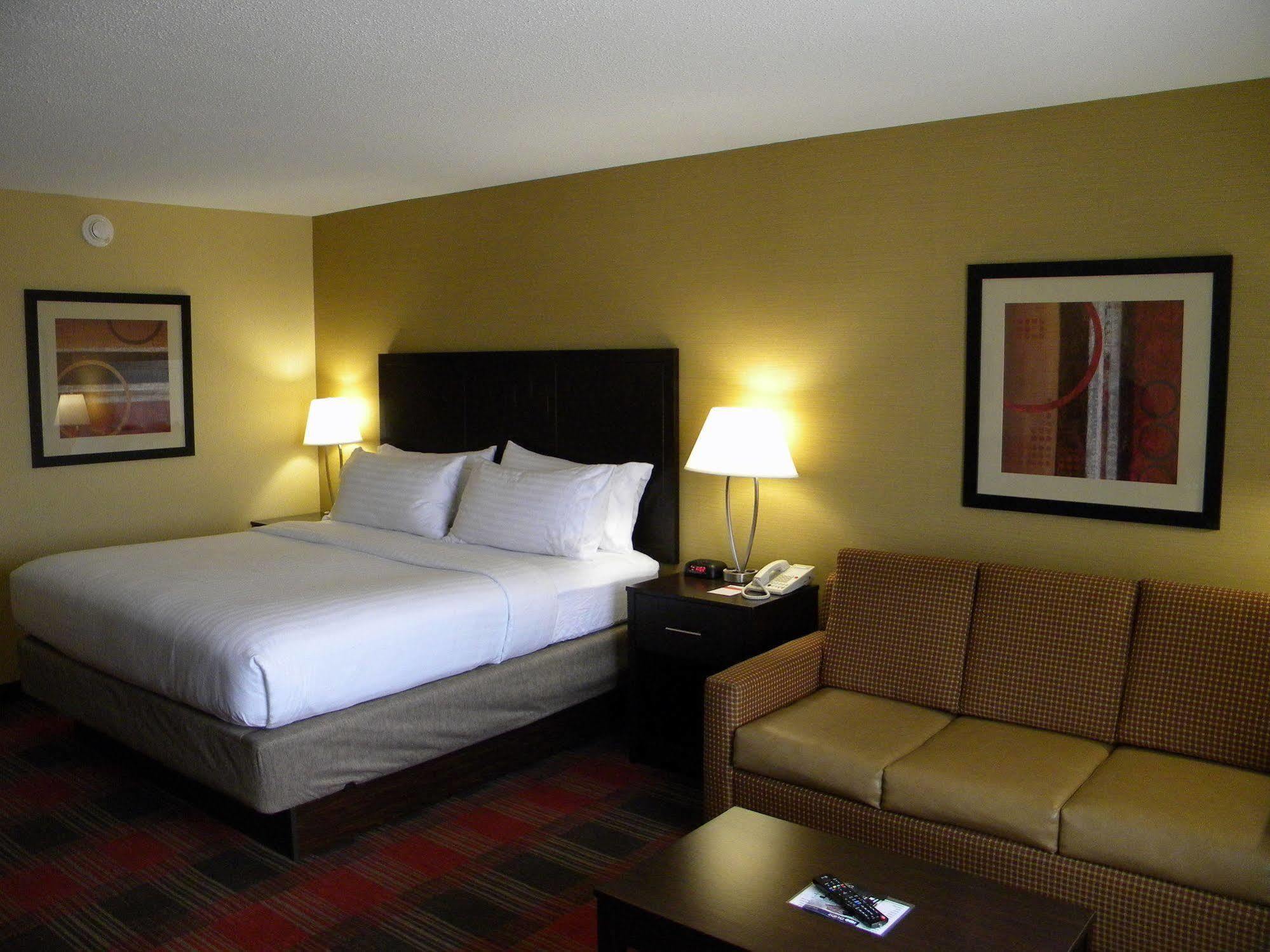 Holiday Inn Express Hotel & Suites Bowling Green By Ihg Exterior foto